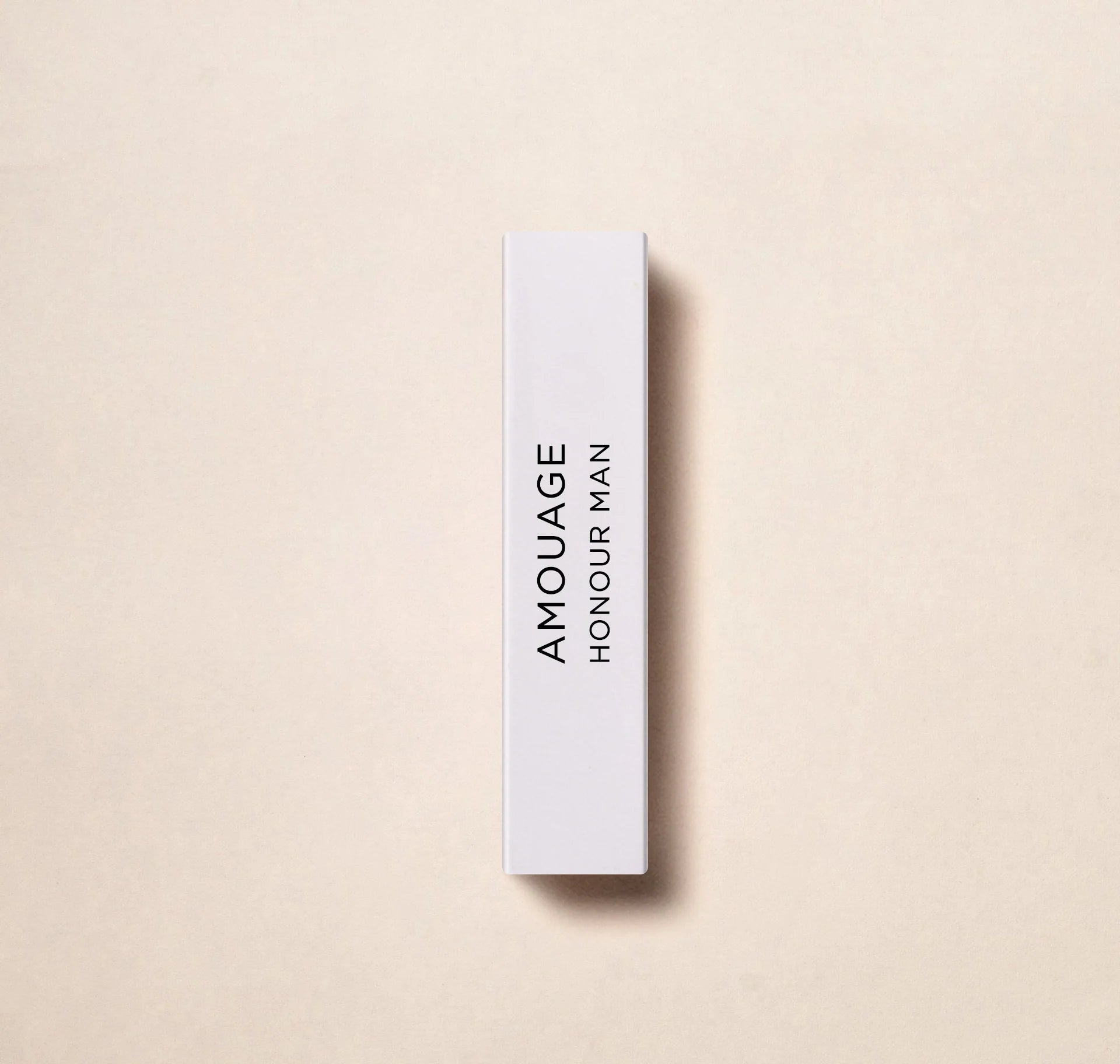חווה את היוקרה של בית הבושם Amouage עם דגימת הבושם הרשמית של Honor Man 2 מ"ל 0.06 אונקיות. לטבול את עצמך בניחוח המתוחכם של המותג הנודע הזה. מושלם עבור טאצ'-אפים תוך כדי תנועה או כדגימה מהניחוחות המוערכים של Amouage.