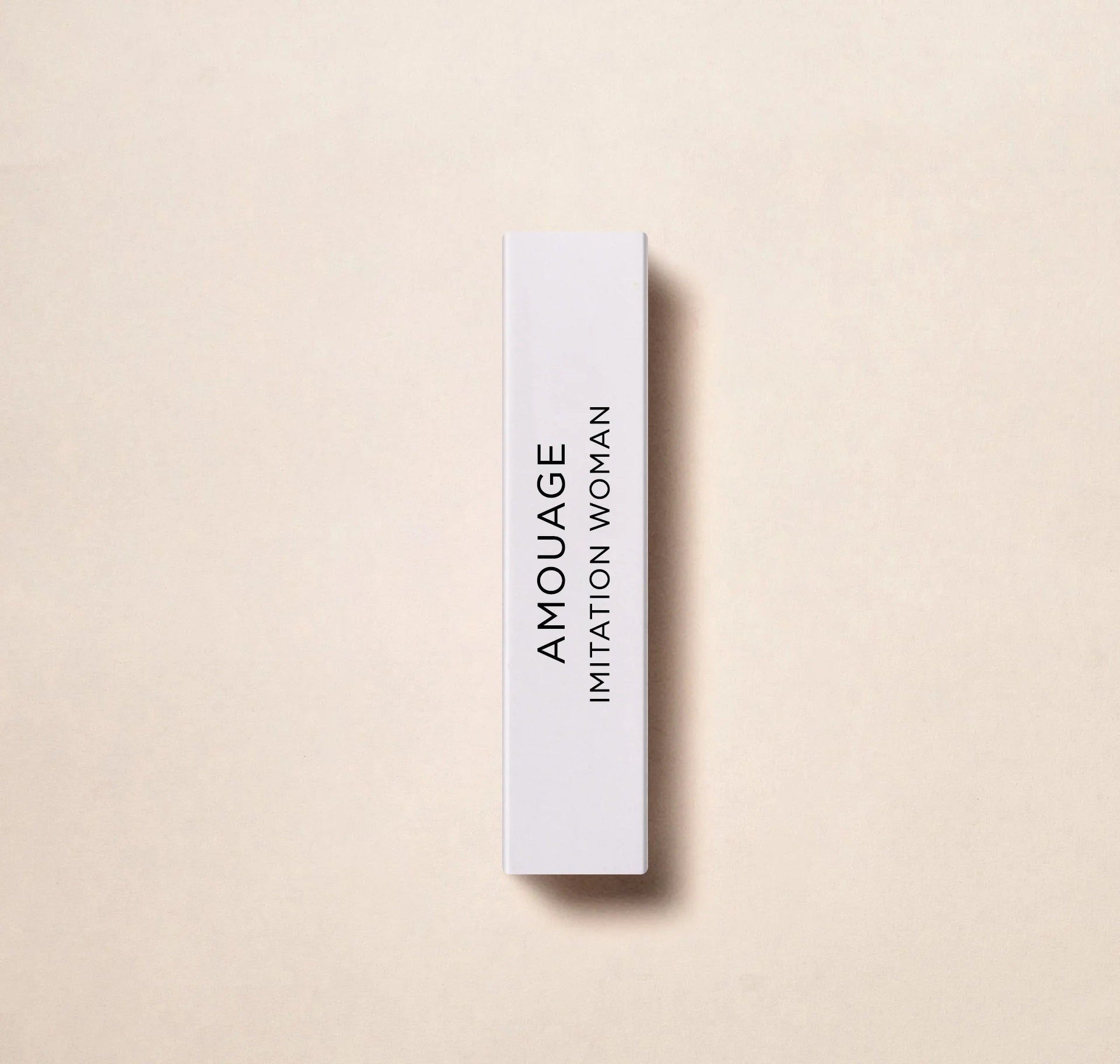 חווה את הניחוח היוקרתי של Amouage Imitation Woman עם מדגם רשמי זה של 2 מ"ל 0.06 אונקיות. ניחוח זה מיוצר על ידי בית הבושם הנודע Amouage, משדר אלגנטיות ותחכום. מושלם לבדיקה לפני התחייבות לבקבוק בגודל מלא או לטאצ'-אפים תוך כדי תנועה.