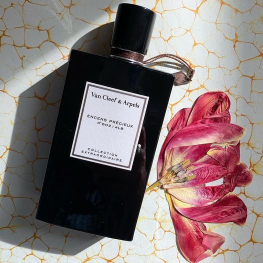 ואן קליף וארפלס Encens Precieux 2 מ ואן קליף וארפלס Encens Precieux 2 מ