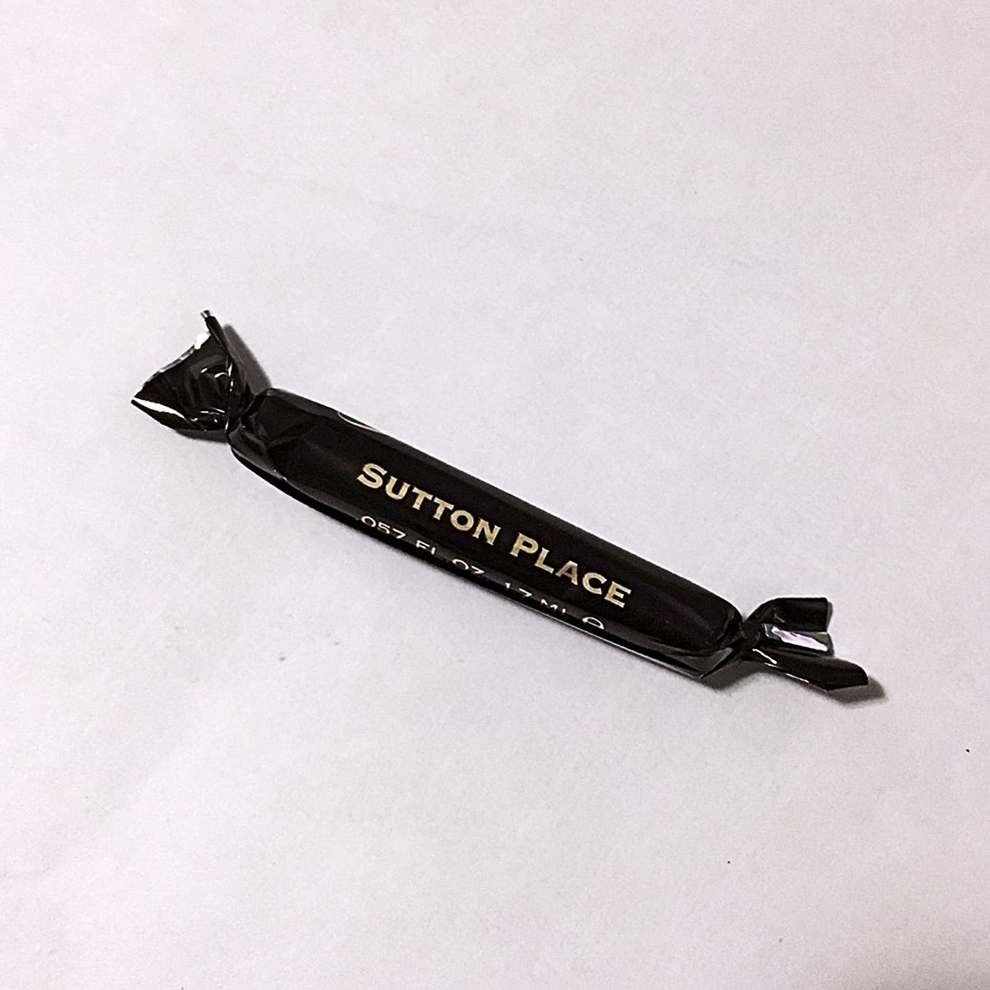 Bond No 9 Sutton Place 1.7 ML 0.057 fl. o.z. virallinen hajuvesinäyte, Bond No 9 Sutton Place 1.7 ML 0.057 fl. o.z. בושם oficjalna próbka, Bond No 9 Sutton Place 1.7 ML 0.057 fl. o.z. officiellt parfymprov, Bond No 9 Sutton Place 1.7 ML 0.057 fl. o.z