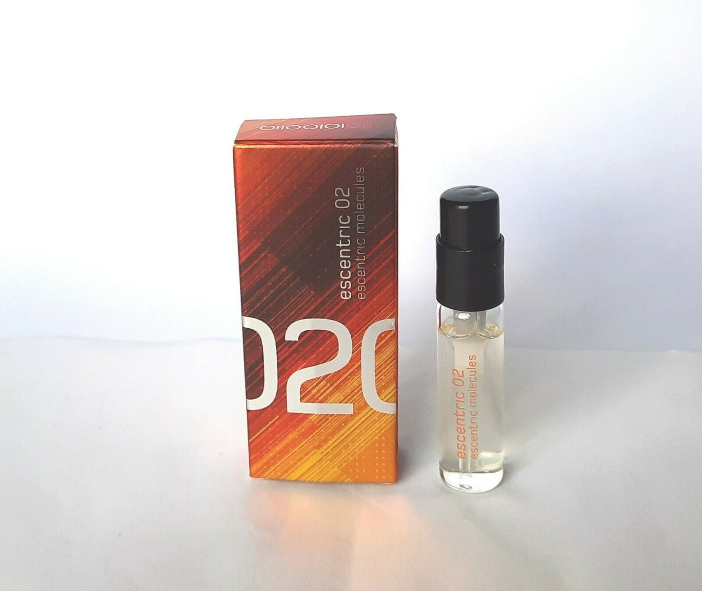 Escentric Molecules דוגמת בושם רשמית של Escentric 02 2 מ"ל