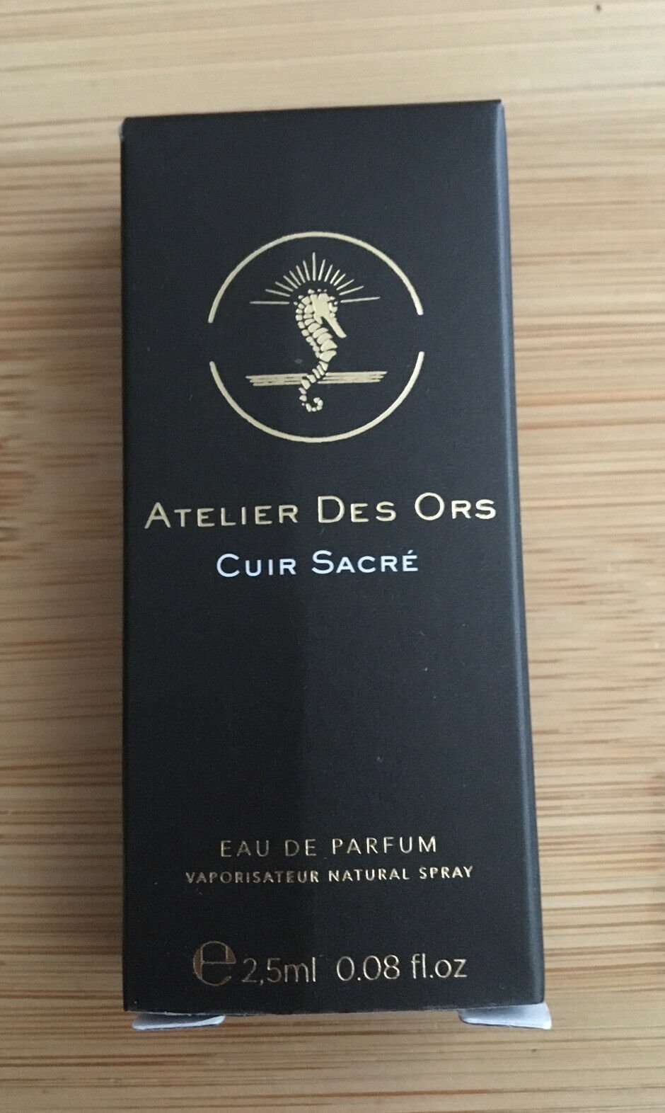 Atelier Des Ors Cuir Sacre 2.5ml 0.08 fl. עוז. officiellt parfymprov, Atelier Des Ors Cuir Sacre 2.5ml 0.08 fl. עוז. officiel parfumeprøve, Atelier Des Ors Cuir Sacre 2.5ml 0.08 fl. עוז. officieel parfumstalen, Atelier Des Ors Cuir Sacre 2.5ml 0.08 f
