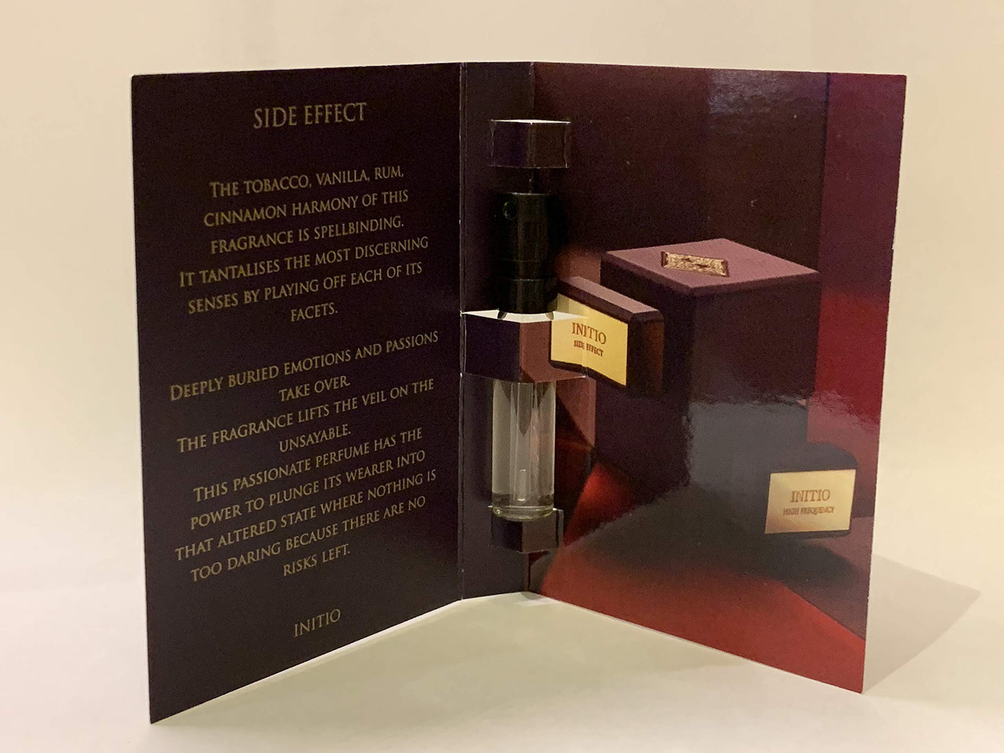 Initio תופעת לוואי 1.5 מ"ל/0.05 פל.אוז. virallinen hajuvesinäyte, Initio תופעת לוואי 1.5ml/0.05 fl.oz. בושם oficjalna próbka, Initio Effect Side Effect 1.5ml/0.05 fl.oz. officiellt parfymprov, Initio Effect Side Effect 1.5ml/0.05 fl.oz. officiel parf